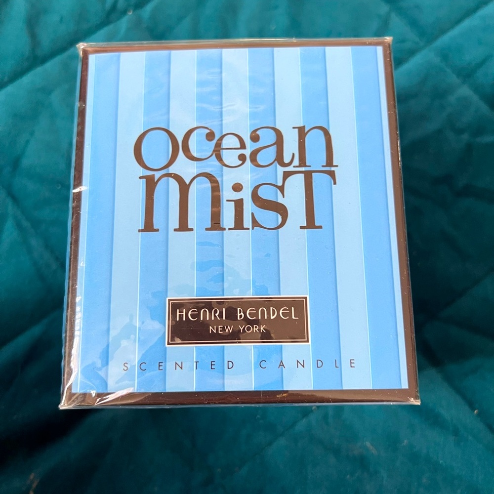 Henri Bendel Ocean Mist Candle NEW